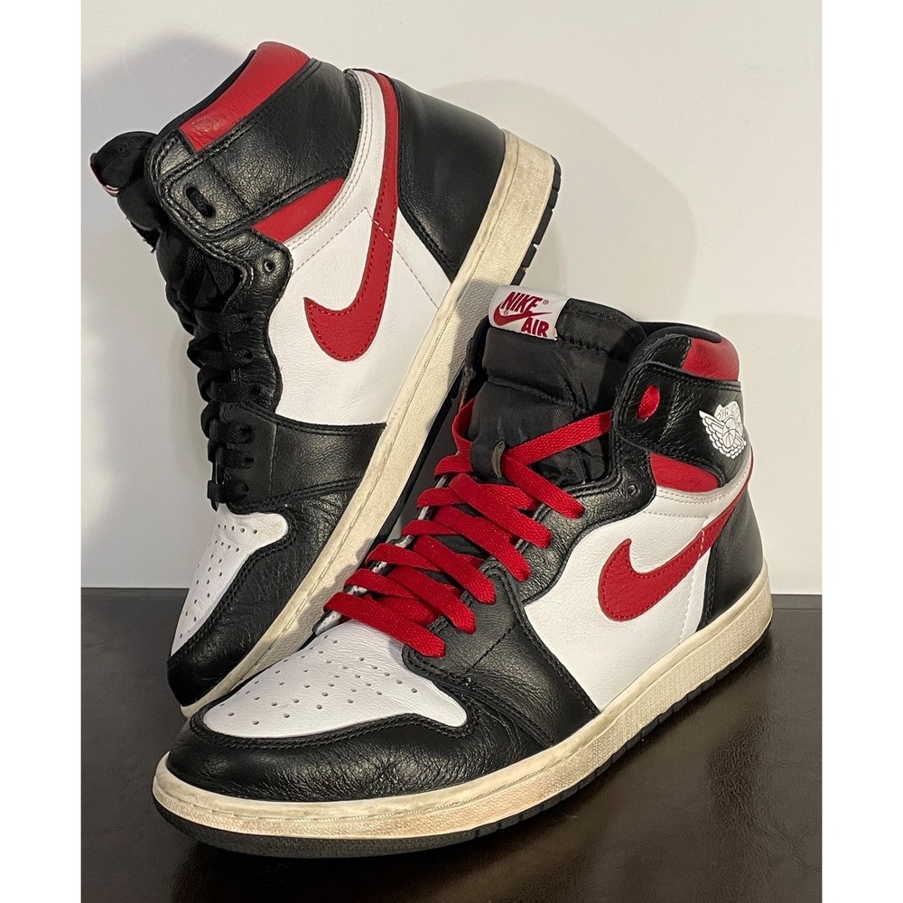 NIKE MENS SIZE 10.5 AIR JORDAN 1 RETRO HIGH OG GYM RED BLACK WHITE 555088-061